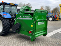 Distributeur de paille pour des logettes McHale C430