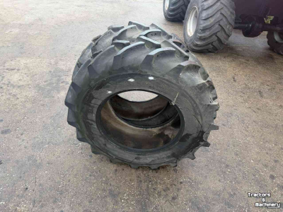 Roues, Pneus, Jantes, Barillets Jumelage Good Year 13.6R24 banden