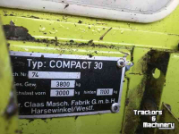 Moissonneuse batteuse Claas Kompakt 30