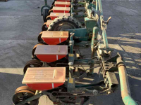 Semoir Monozentra 12 rij bietenzaai machine