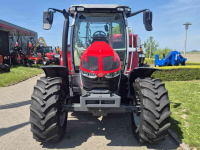 Tracteur Massey Ferguson 5S.125