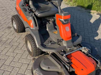 Tracteur Tondeuse Autoporté Husqvarna R420T AWD