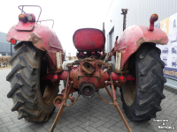 Tracteurs anciens  Massey-Harris Ferguson TEF