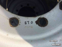 Roues, Pneus, Jantes, Barillets Jumelage  GKN - 24.00x26.5