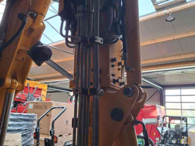Bras avec tondeuse à fléaux Herder MBKA 512SH
