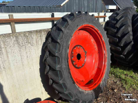 Roues, Pneus, Jantes, Barillets Jumelage Mitas 340 / 85 R 48