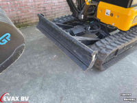 Mini pelleteuse JCB 26 C- 1