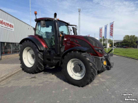 Tracteur Valtra T174