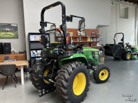 Tracteur pour vignes et vergers John Deere 3038E