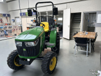 Tracteur pour vignes et vergers John Deere 3038E