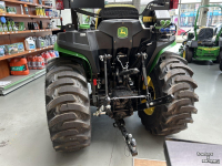 Tracteur pour vignes et vergers John Deere 3038E