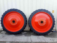 Roues, Pneus, Jantes, Barillets Jumelage Good Year 270/85R50 en 320/85R32