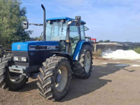 Tracteur Ford 7840