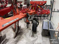 Charrues Kuhn 4 SCHAARPLOEG TYPE VARIMASTER VM153