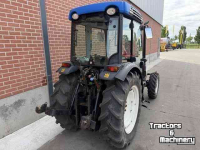 Tracteur pour vignes et vergers New Holland T4040N Compact Tractor