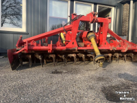 Herse rotative Lely 300 35 rotoreg hydraulische hef en packerrol