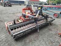 Herse rotative Maschio HB3000 met hef en pakkerwals