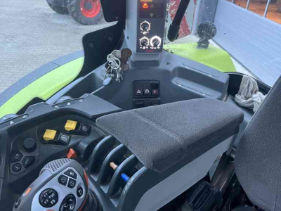 Tracteur Claas Arion 660 Cebis First Claas