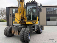 Chargeuse sur pneus telescopique Komatsu PW180-10