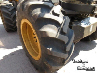 Véhicule automotrice arracheuse forestière Sampo 1066