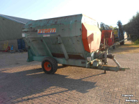 Mélangeuse Verticale Storti voermengwagen