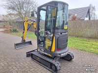 Mini pelleteuse New Holland E19D