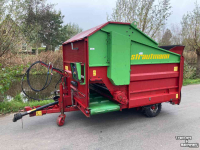 Distributeur de fourrage en bloc Strautmann UBVW Blokkenwagen