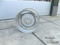 Roues, Pneus, Jantes, Barillets Jumelage  GKN velg deelbaar