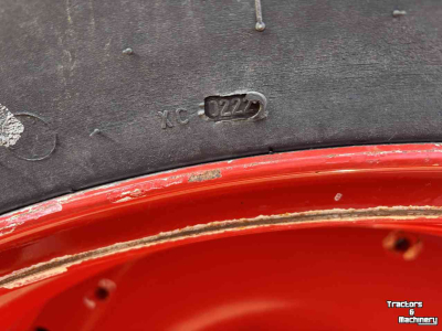 Roues, Pneus, Jantes, Barillets Jumelage Trelleborg 650/85R38 TM900 90%