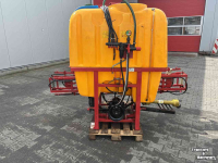 Pulvérisateur porté  Jarmet type P128