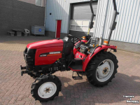 Tracteur pour vignes et vergers Shibaura st330