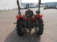 Tracteur pour vignes et vergers Shibaura st330