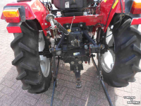 Tracteur pour vignes et vergers Shibaura st330