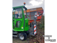 Pelles sur pneus Hansa Hansa APZ331 Grafdelver Kraan