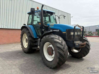 Tracteur New Holland 8360