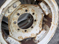 Roues, Pneus, Jantes, Barillets Jumelage Case-IH set velgen 24 inch, met 14.9-24 banden erop