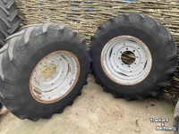 Roues, Pneus, Jantes, Barillets Jumelage Case-IH 12w x 26 vaste velgen van 956XL / 1056XL