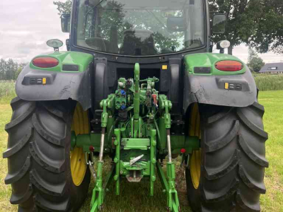 Tracteur John Deere 6105R