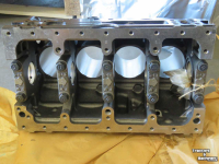 Tracteur New Holland T 3030/T 3020 Motorblok  Boomer 40 Parts nr:87289321/87289298 Cilinderkop MT20117716