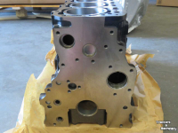 Tracteur New Holland T 3030/T 3020 Motorblok  Boomer 40 Parts nr:87289321/87289298 Cilinderkop MT20117716