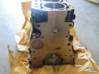 Tracteur New Holland T 3030/T 3020 Motorblok  Boomer 40 Parts nr:87289321/87289298 Cilinderkop MT20117716