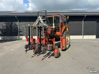 Tracteur Renault 551
