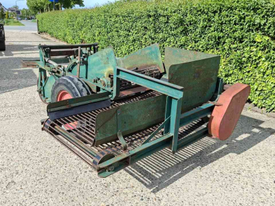 Arracheuse de pommes de terre BAV voorraadrooier aardappelrooier