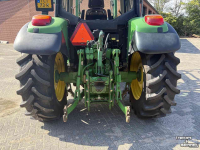 Tracteur John Deere 6020 met frontlader