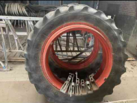 Roues, Pneus, Jantes, Barillets Jumelage Good Year 13.6x38 dubbellucht met gs haken