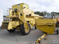 Moissonneuse batteuse New Holland Clayson M 140