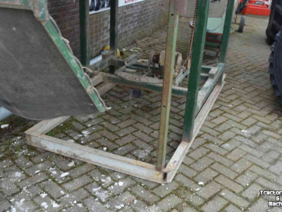 Remplisseur de caisses  EIGENBOUW