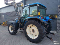 Tracteur New Holland T5050 met voorlader