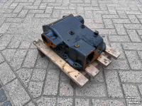 Nouvelles pièces diverse New Holland Huis  5171219