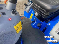 Tracteur New Holland BOOMER 25 COMPACT